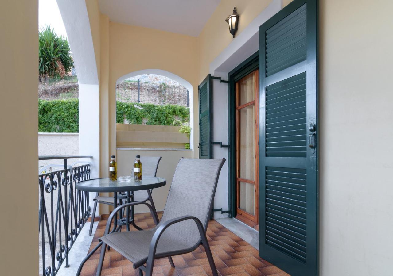 Balis Apartments Палеокастрица Екстериор снимка