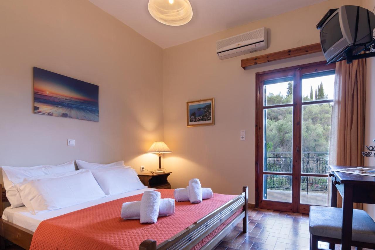Balis Apartments Палеокастрица Екстериор снимка
